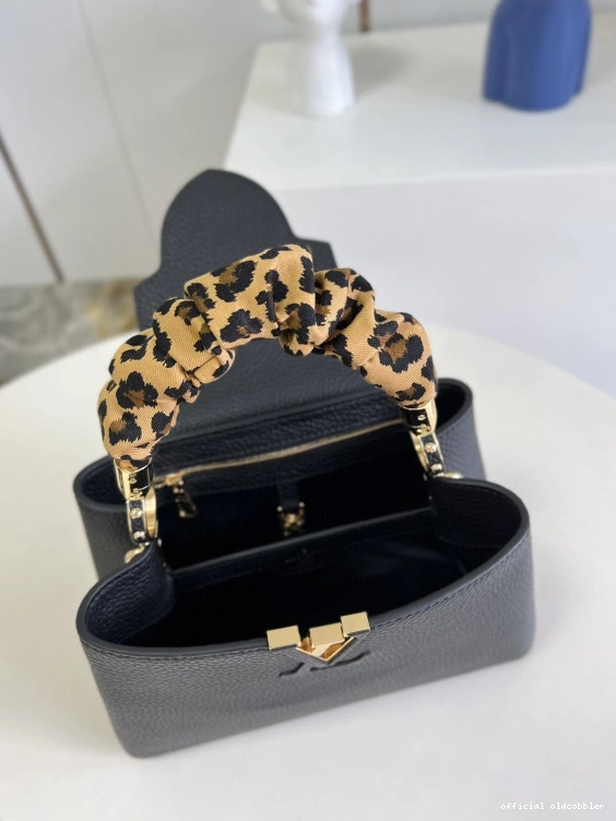 Official oldcobbler VUITTON CAPUCINES LOUIS BB 0717